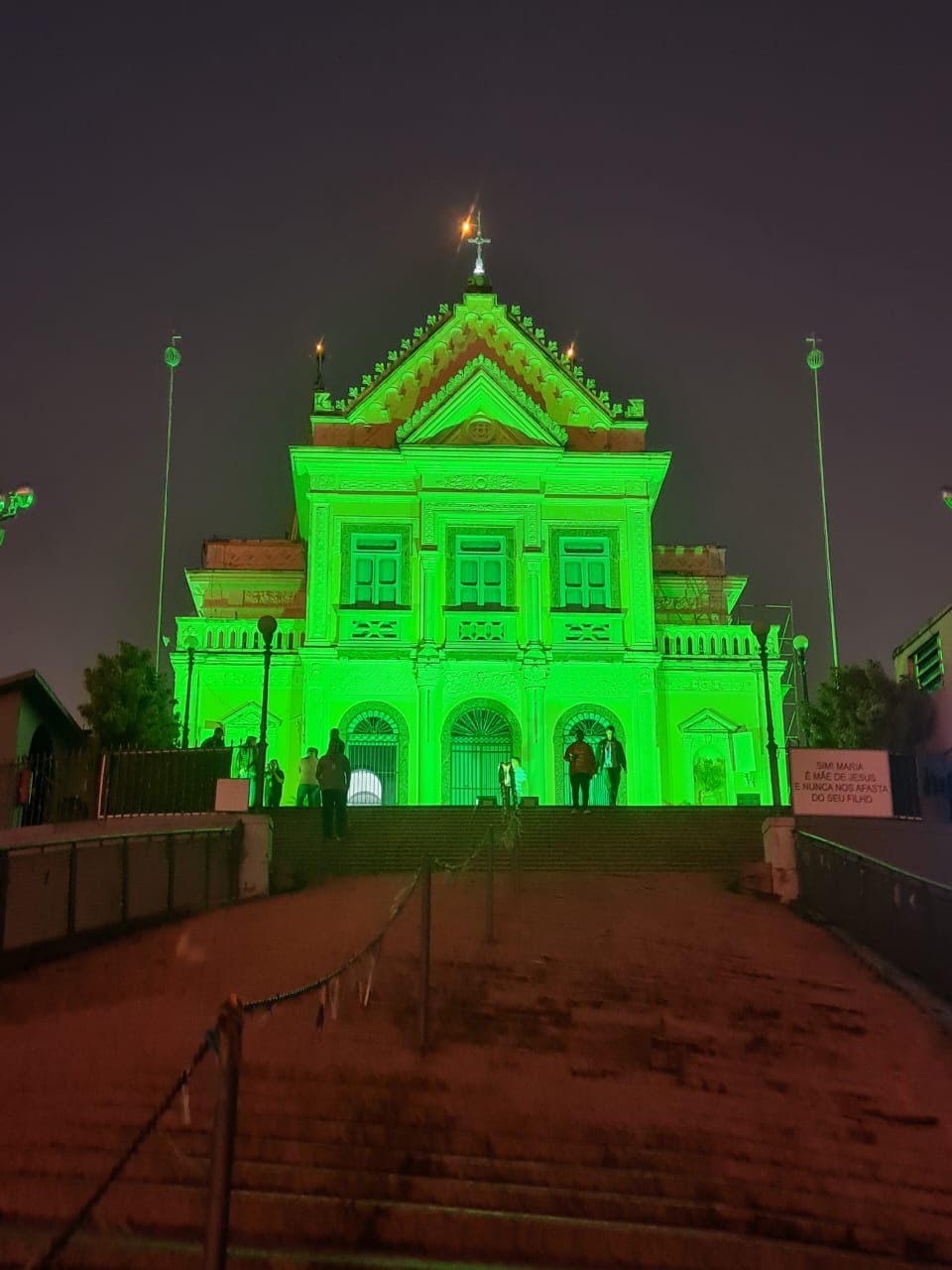 A Igreja da Penha ficou verde no dia do Profissional de Educação Física